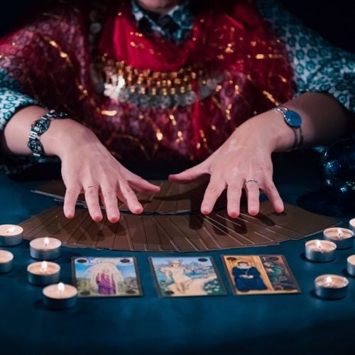Imagem - Tarot do dia: previsão para os 12 signos em 28/03/2026