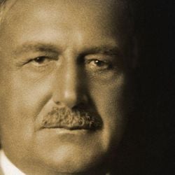 Amadeo Giannini rompeu com as normas do banco tradicional e abriu as portas para milhões de pessoas que não tinham acesso a serviços financeiros. Com sua rede de agências espalhadas por diversas cidades, foi o precursor dos grandes bancos de hoje em dia.