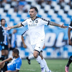 Gui Mendes e Rafael Vaz marcaram os gols do time capixaba, no Distrito Federal