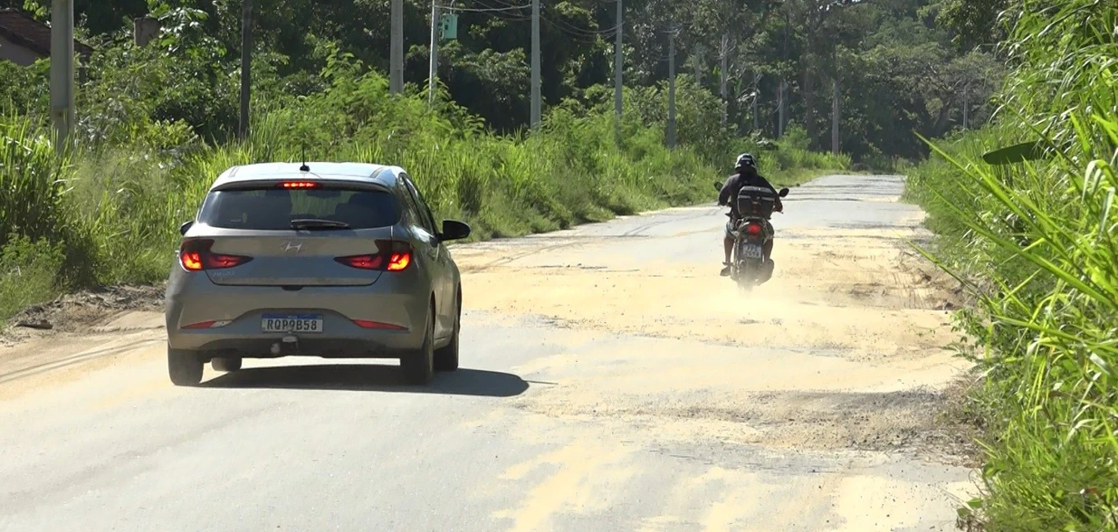 Com investimentos previstos em cerca de R$ 65 milhões, via apresenta falhas graves na pavimentação e atrasos no cronograma; DER-ES disse que o novo prazo de conclusão é para o mês de junho