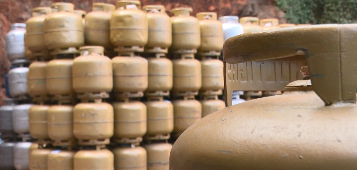 Segundo os revendedores,  o produto, que é derivado do petróleo, vem sendo afetado por conta do conflito entre Estados Unidos e Israel contra o Irã