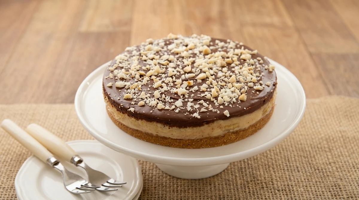 Torta de Castanha com Cobertura de Creme de Avelãs
