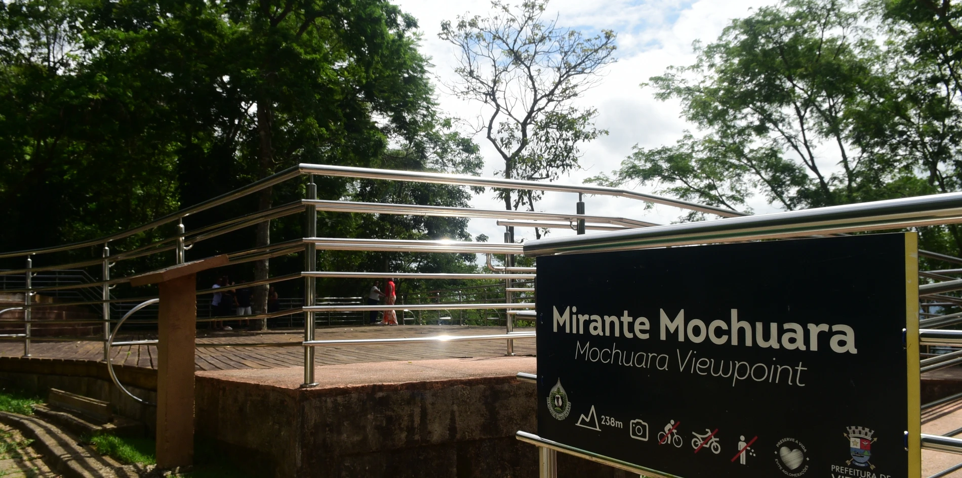 Acompanhe a coordenadora de Unidades de Conservação de Vitória, Iara Moreira